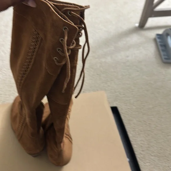 Jessica Simpson boot! - Picture 6 of 8